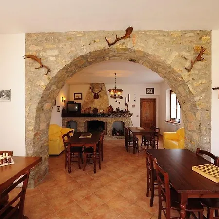 Appartamento Sleeps 4 Pool *